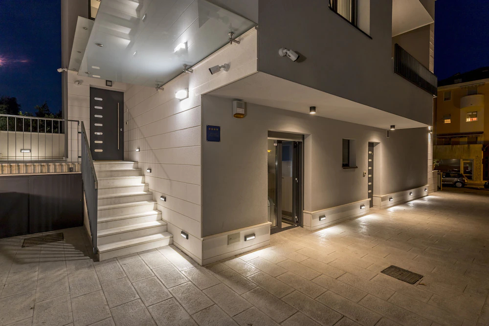 2 Nights Studios Apartments