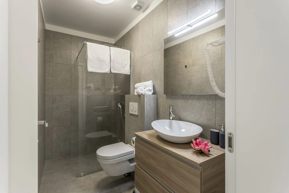 2 Nights Studios Apartments