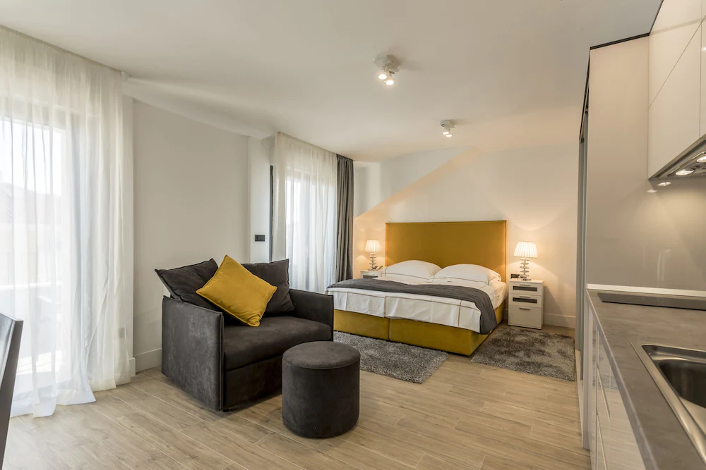 2 Nights Studios Apartments