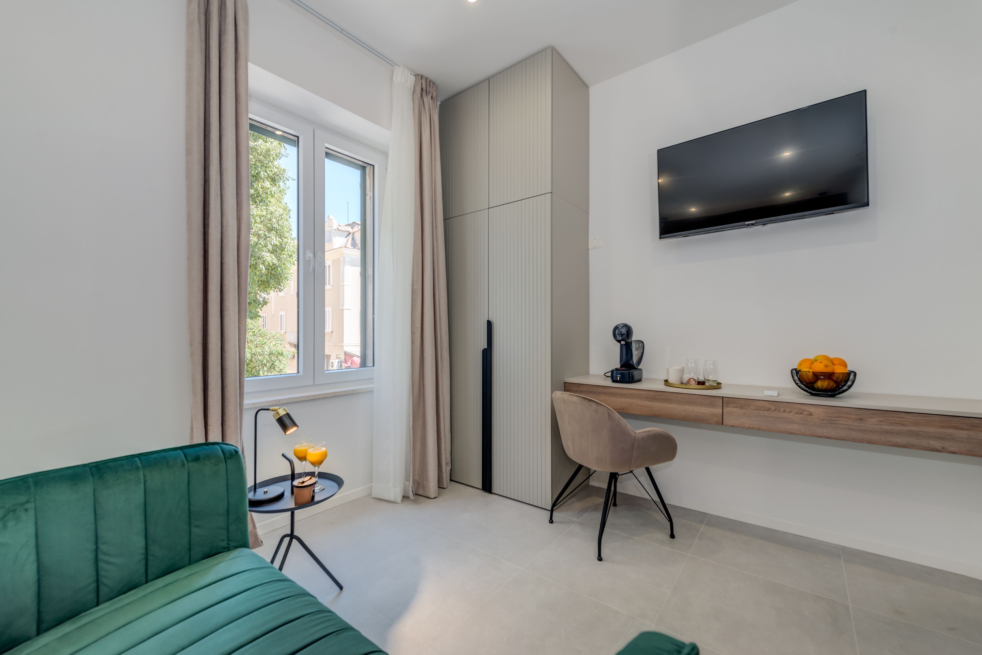 48 Rooms Split