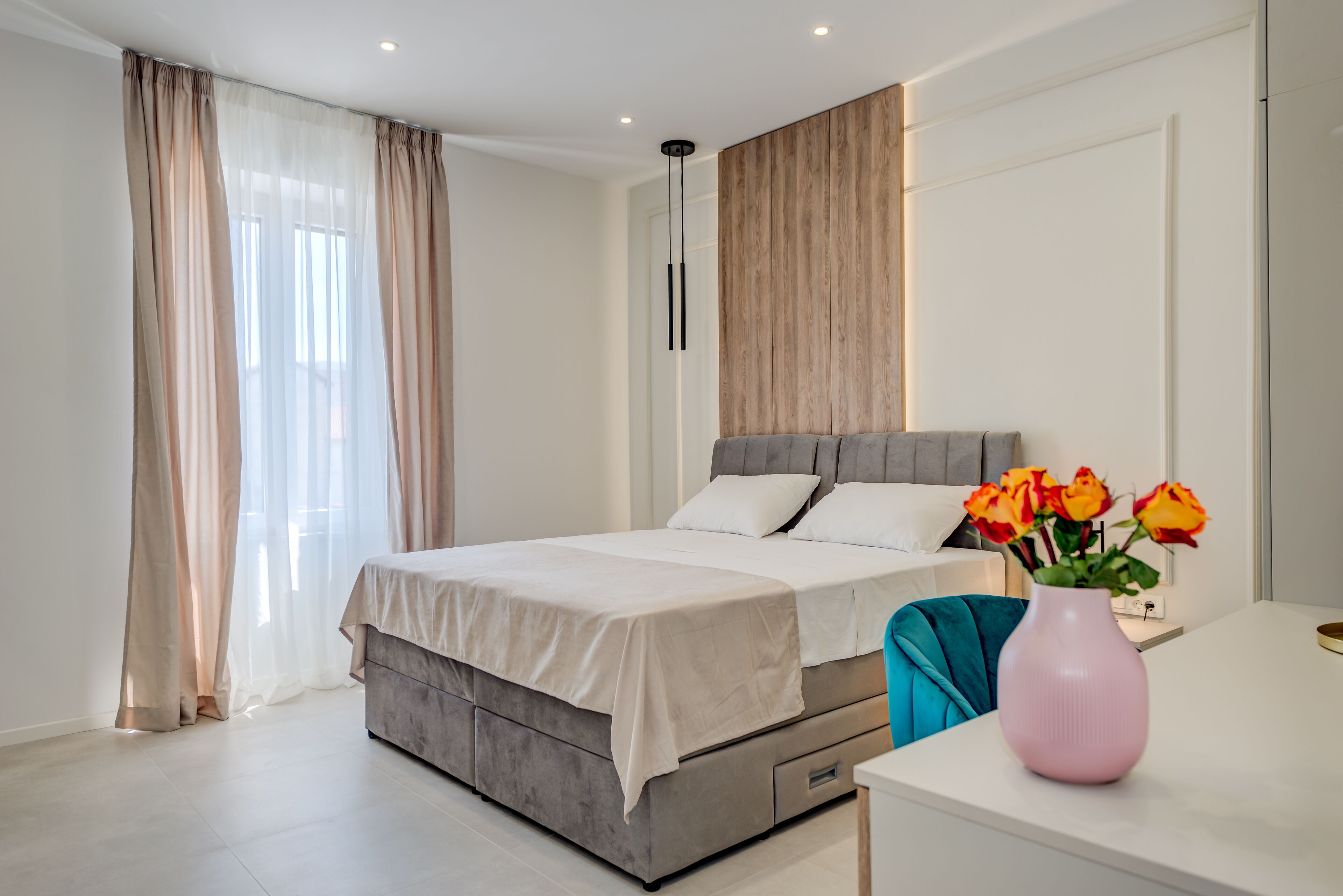 48 Rooms Split