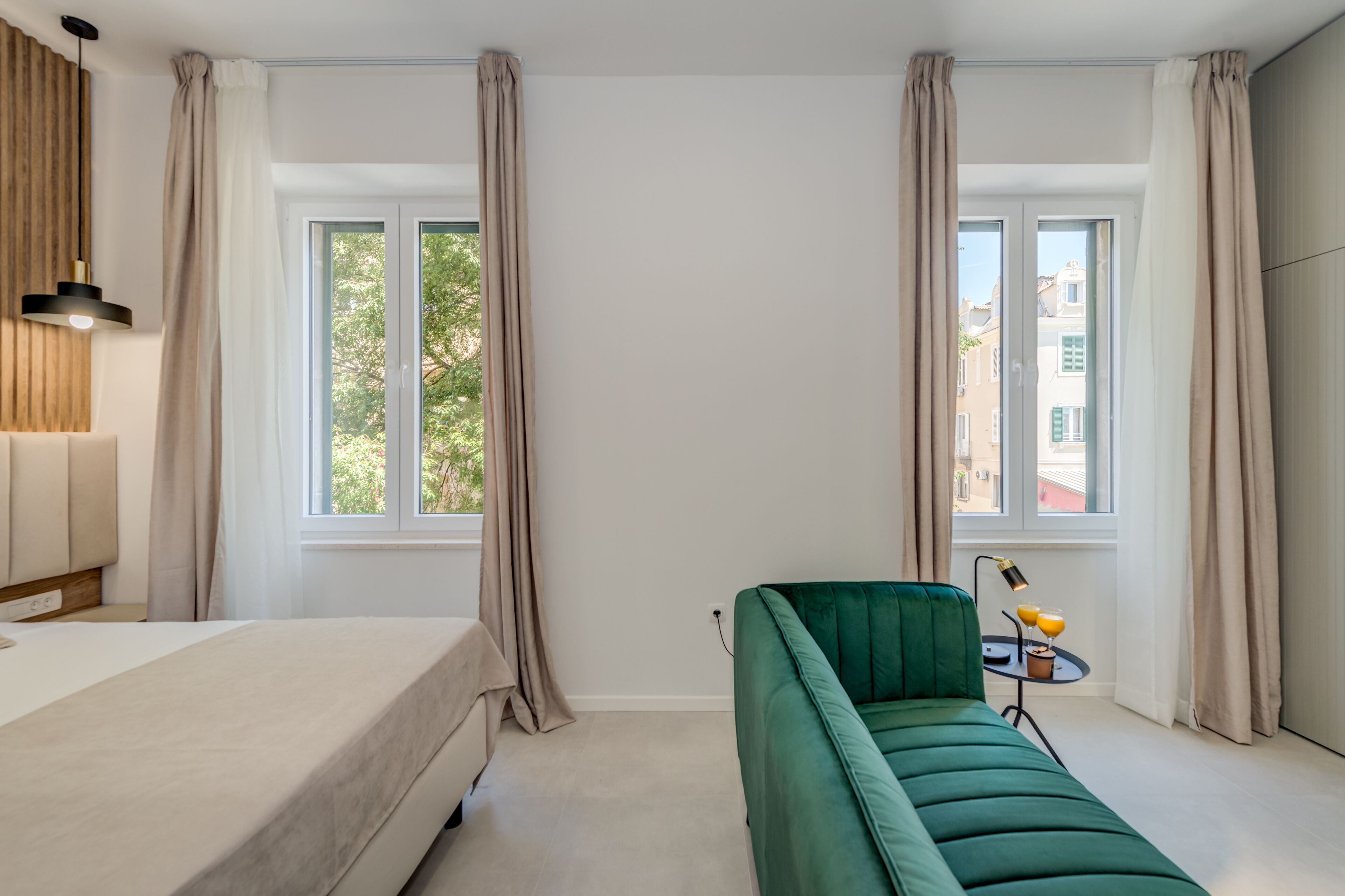 48 Rooms Split