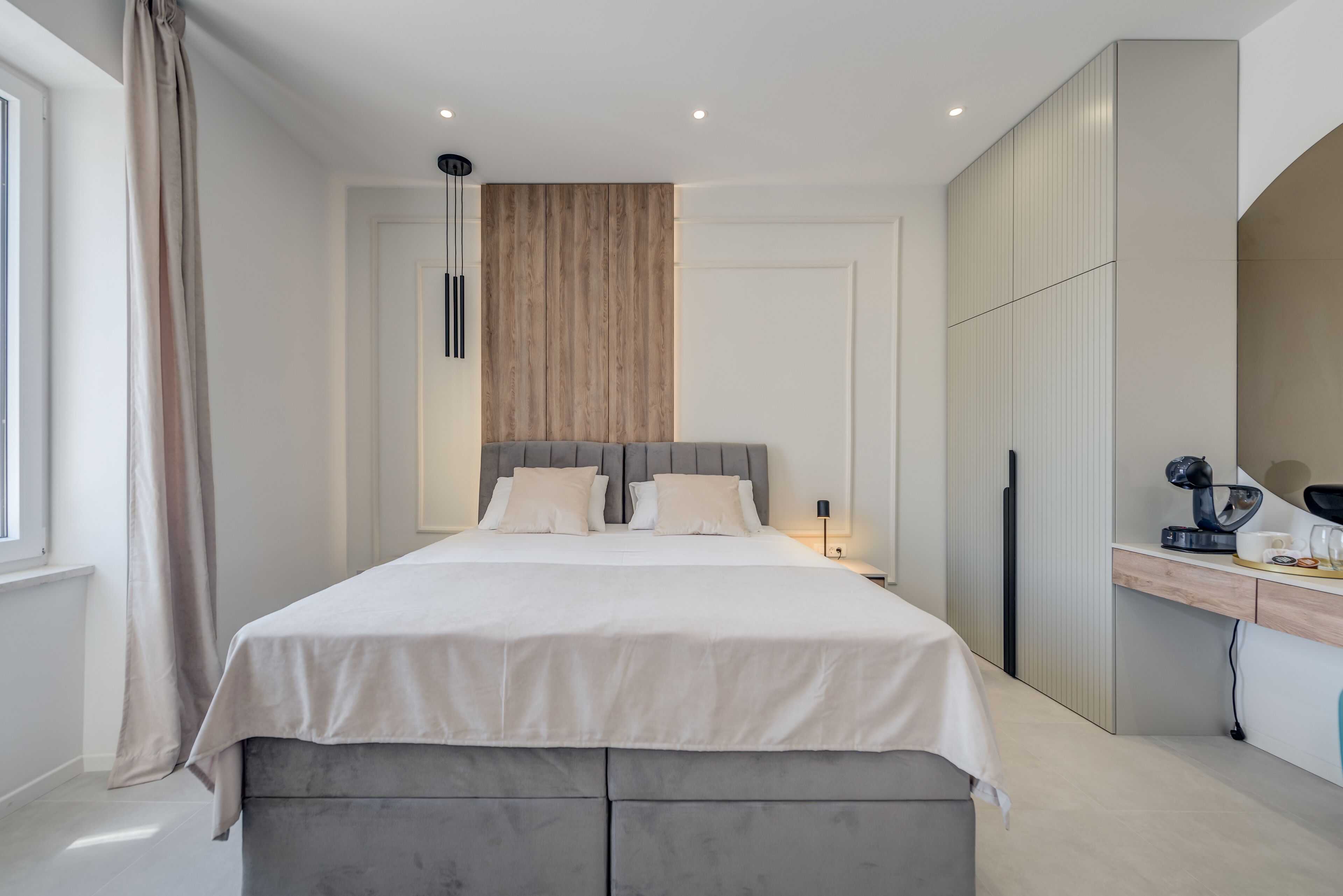 48 Rooms Split