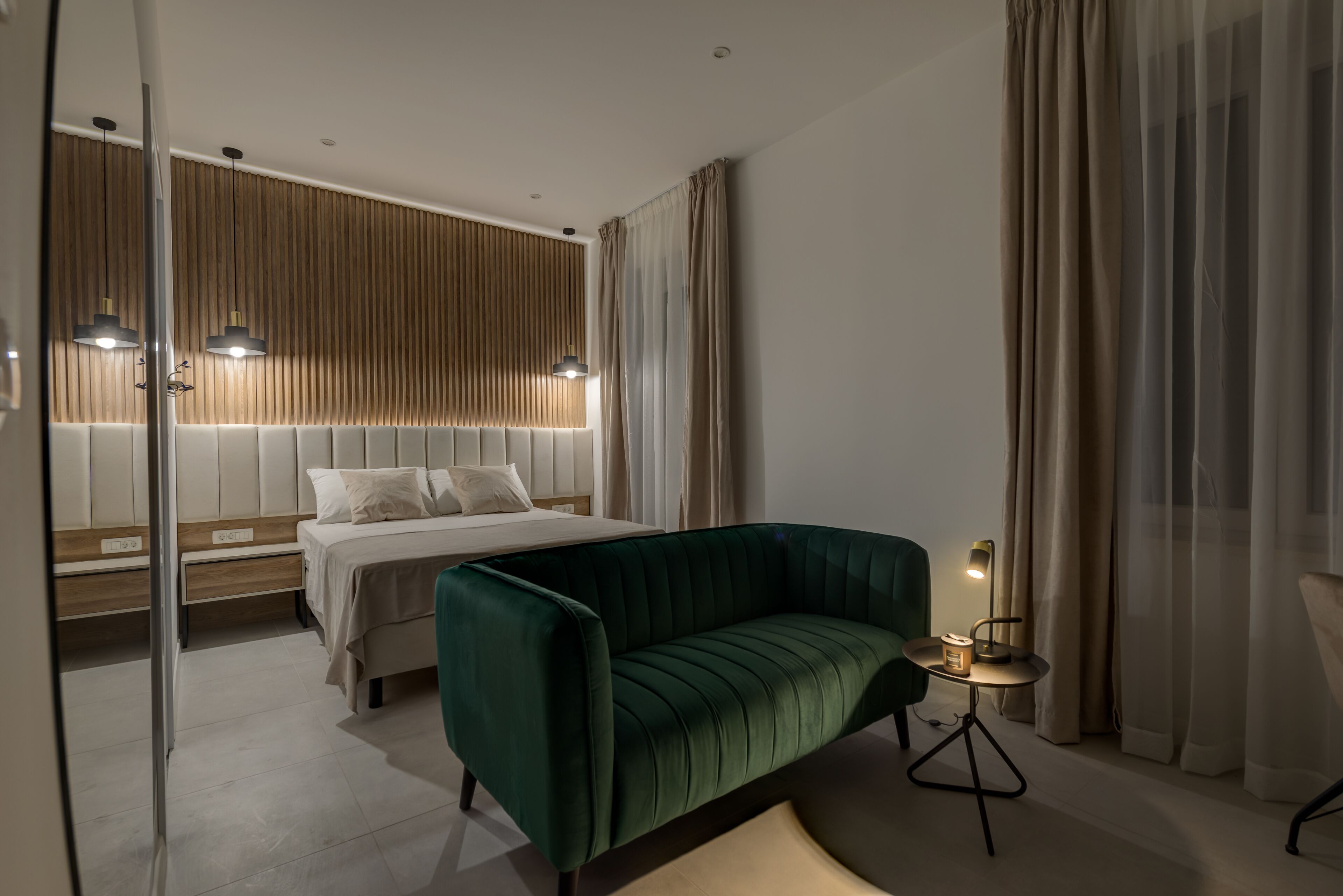 48 Rooms Split