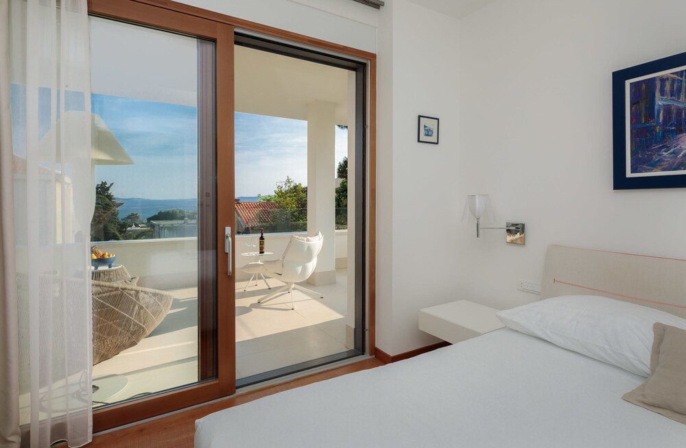 Alba Residence