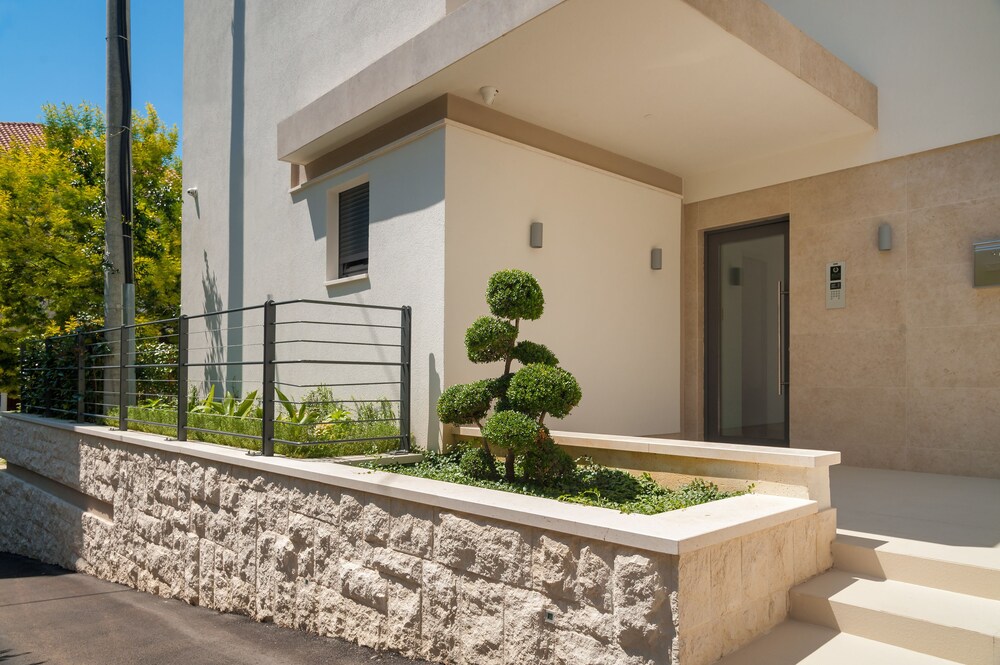 Alba Residence