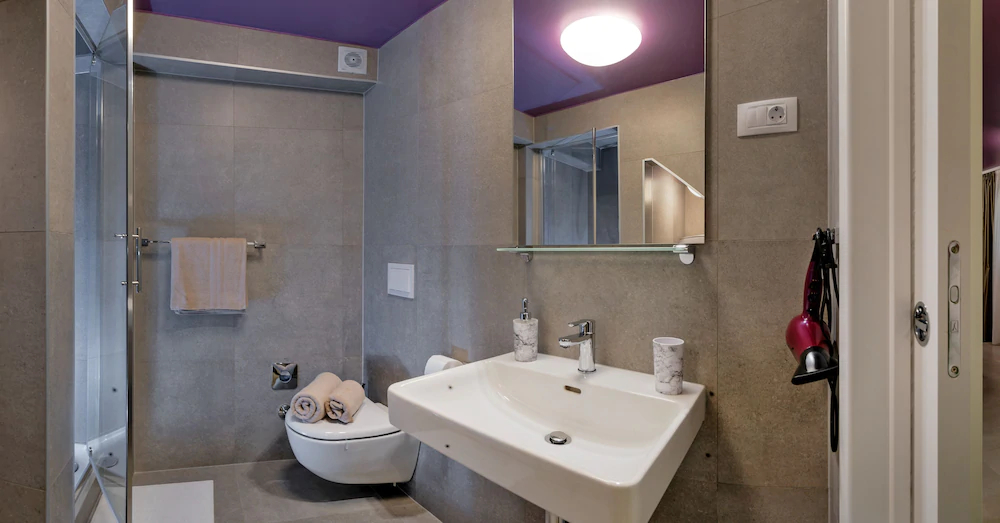 Annies Stone Studio & Room