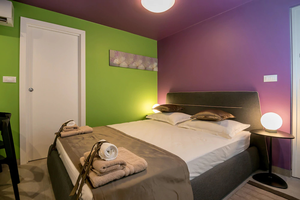 Annies Stone Studio & Room