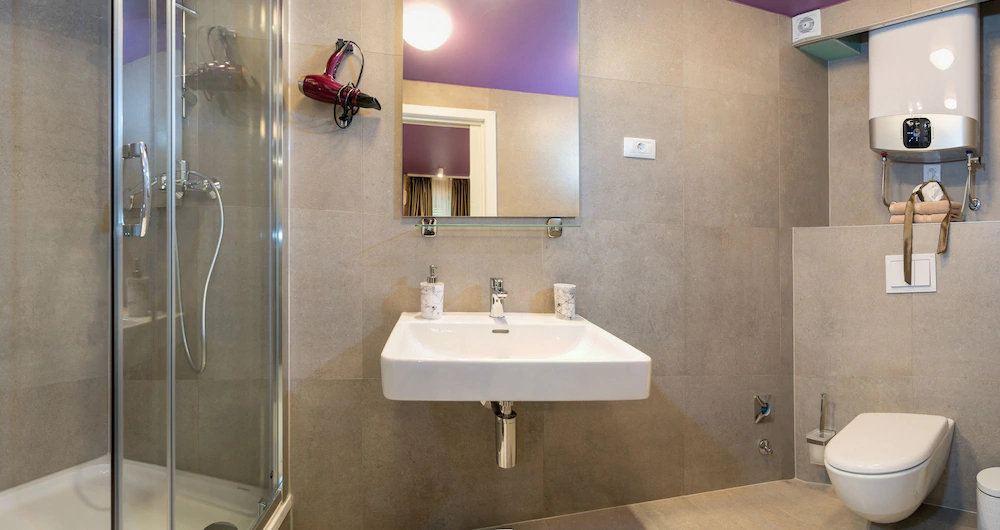 Annies Stone Studio & Room