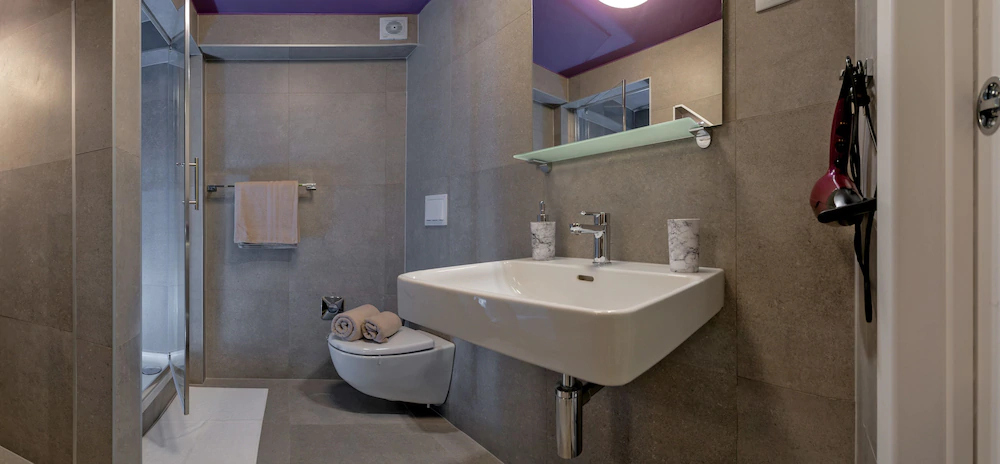 Annies Stone Studio & Room
