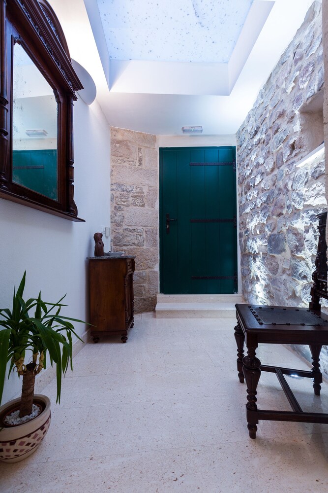 Apartments & Rooms Dujam