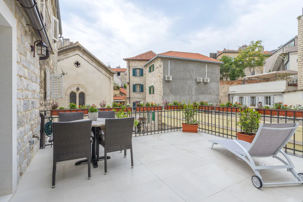 Apartments & Rooms Dujam