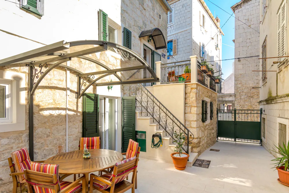 Apartments And Rooms Villa Erede