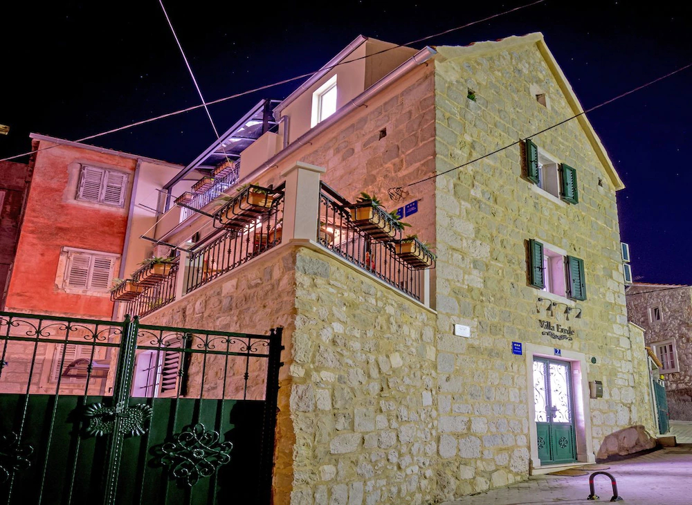 Apartments And Rooms Villa Erede