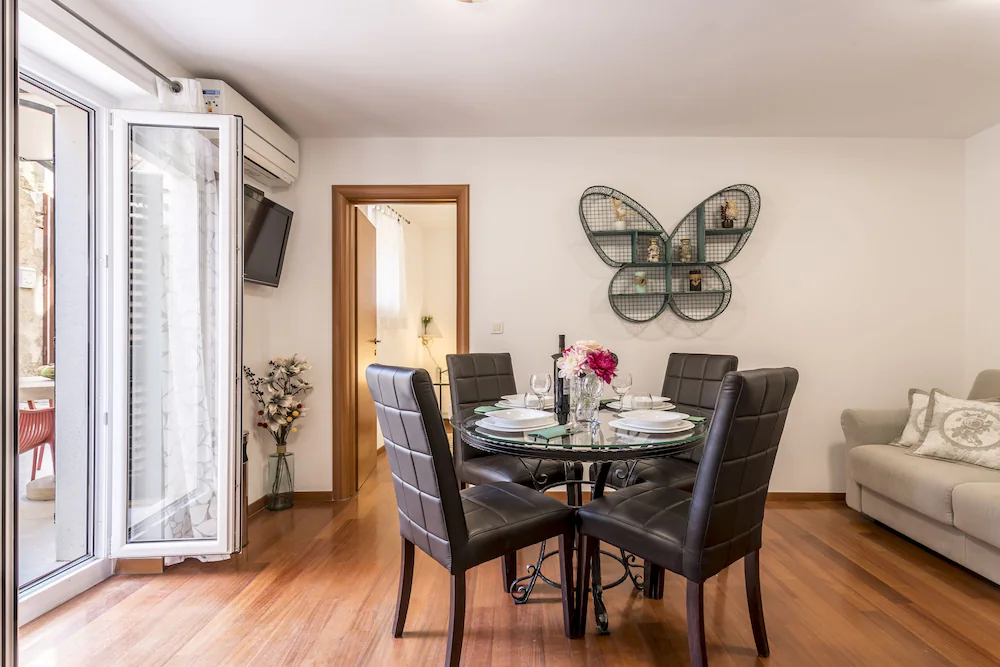 Apartments And Rooms Villa Erede