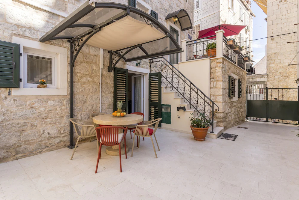 Apartments And Rooms Villa Erede