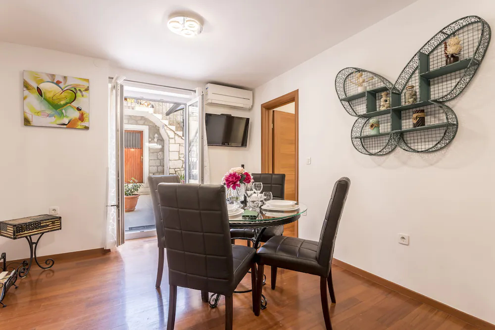 Apartments And Rooms Villa Erede