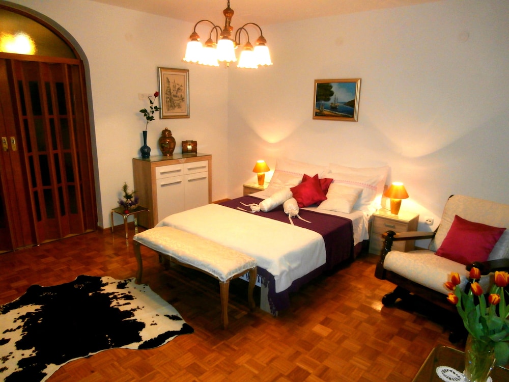 Apartments Cordis