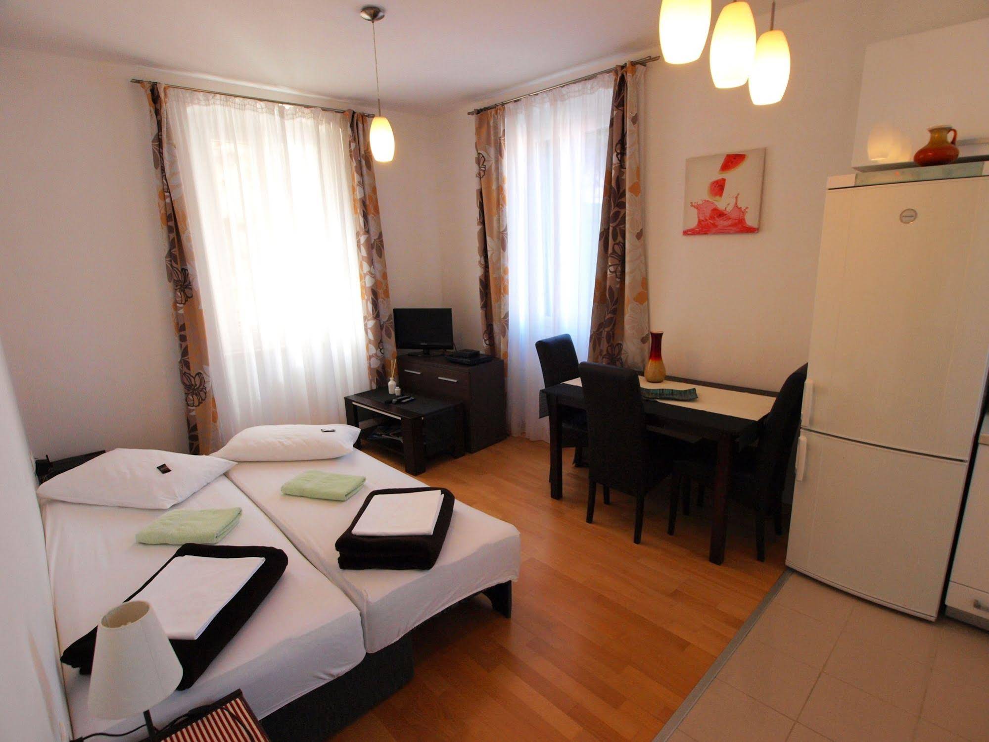 Apartments Gajeta
