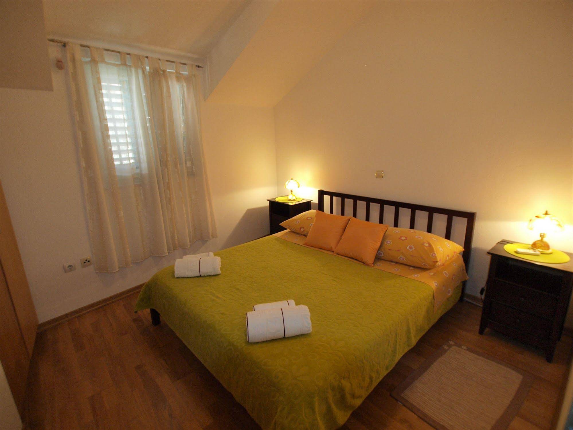 Apartments Gajeta