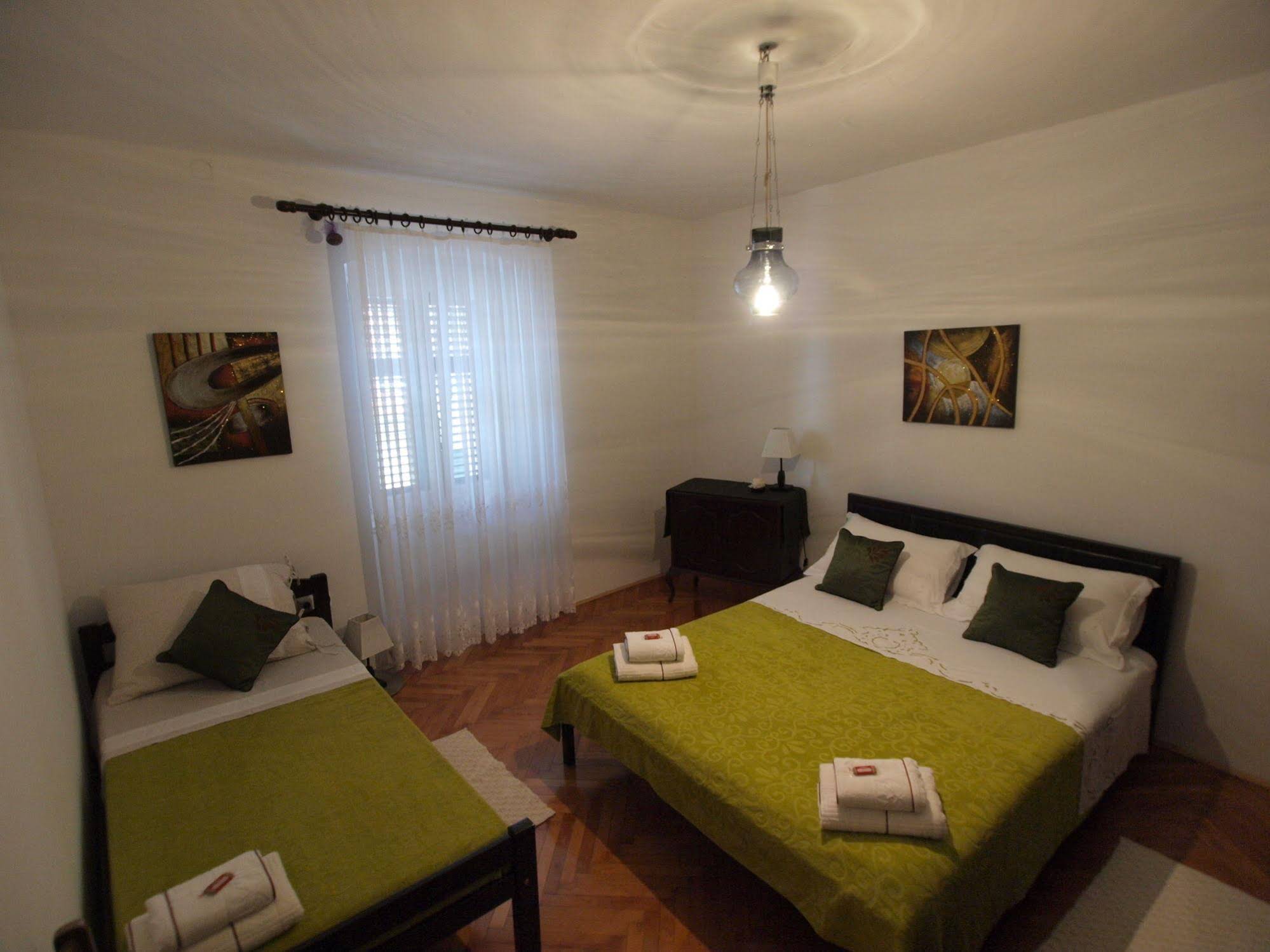 Apartments Gajeta
