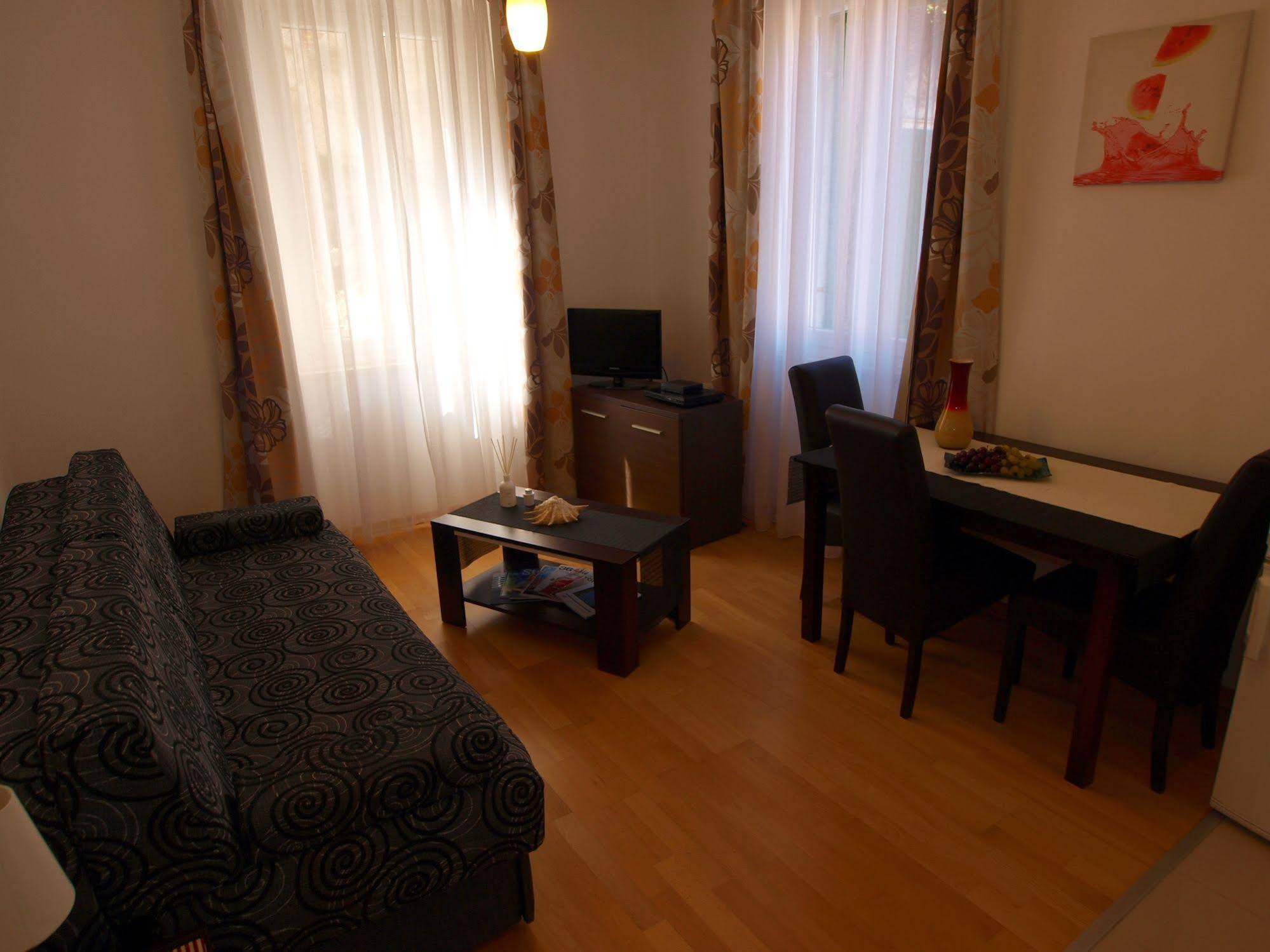 Apartments Gajeta