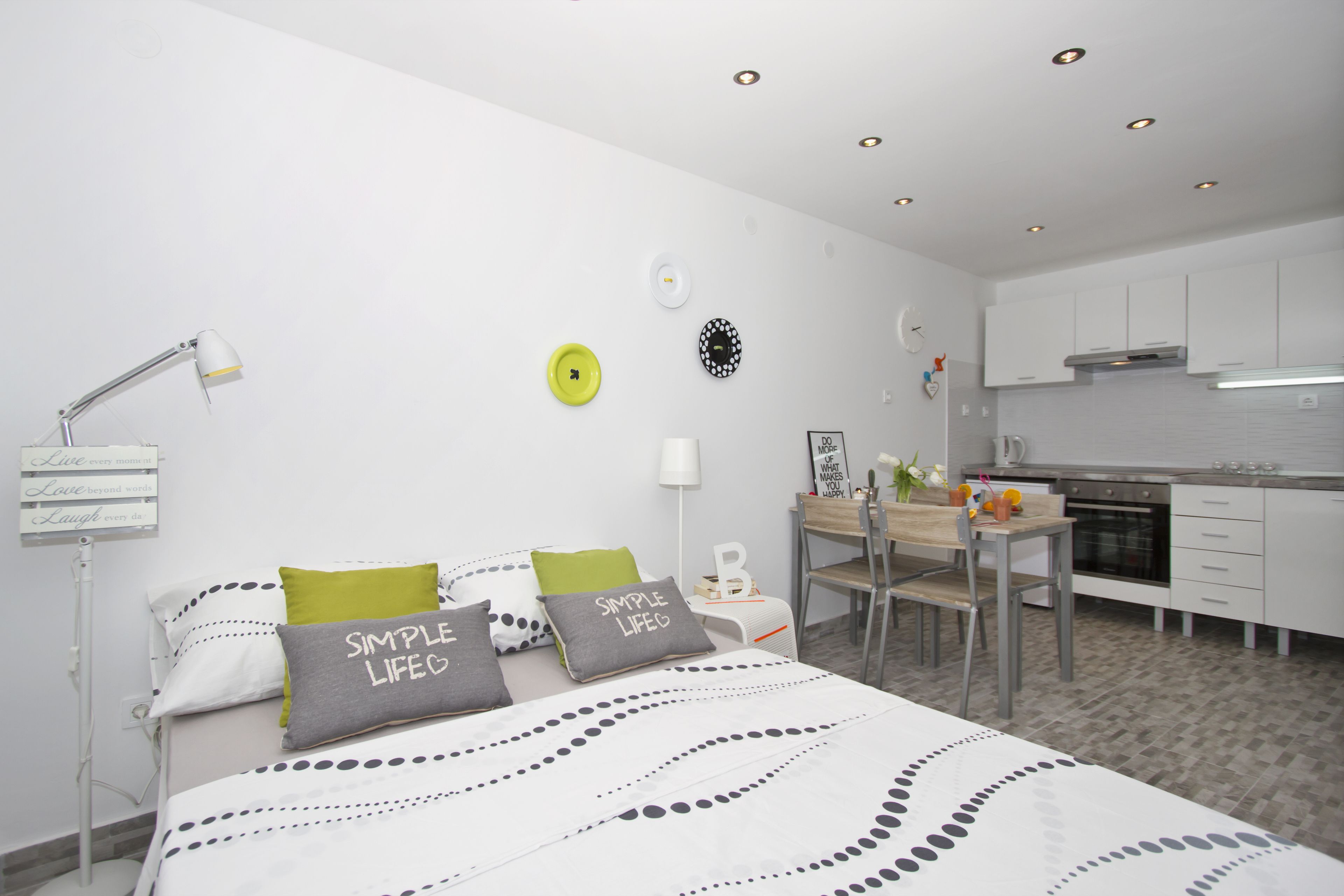 Apartment Shiny Love