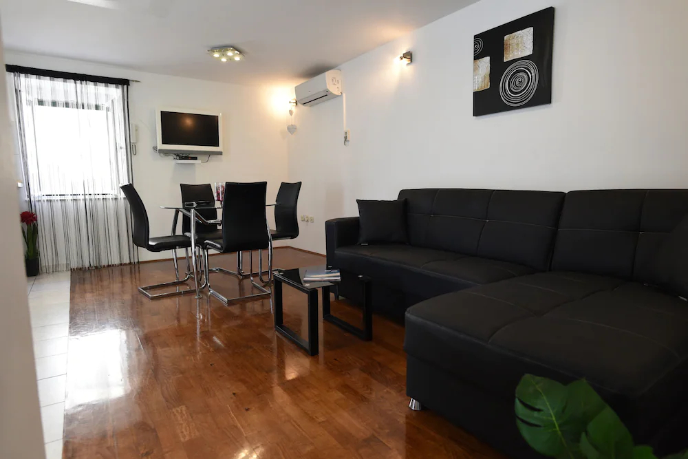Apartments Mariani