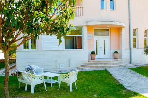 Apartments Villa Pjer