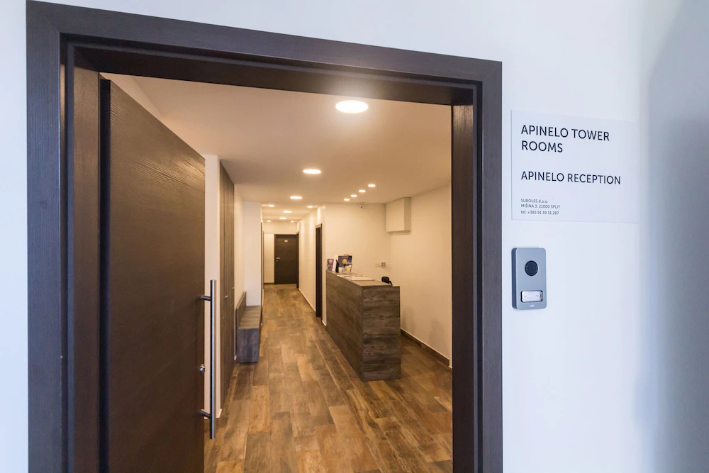 Apinelo Tower Rooms