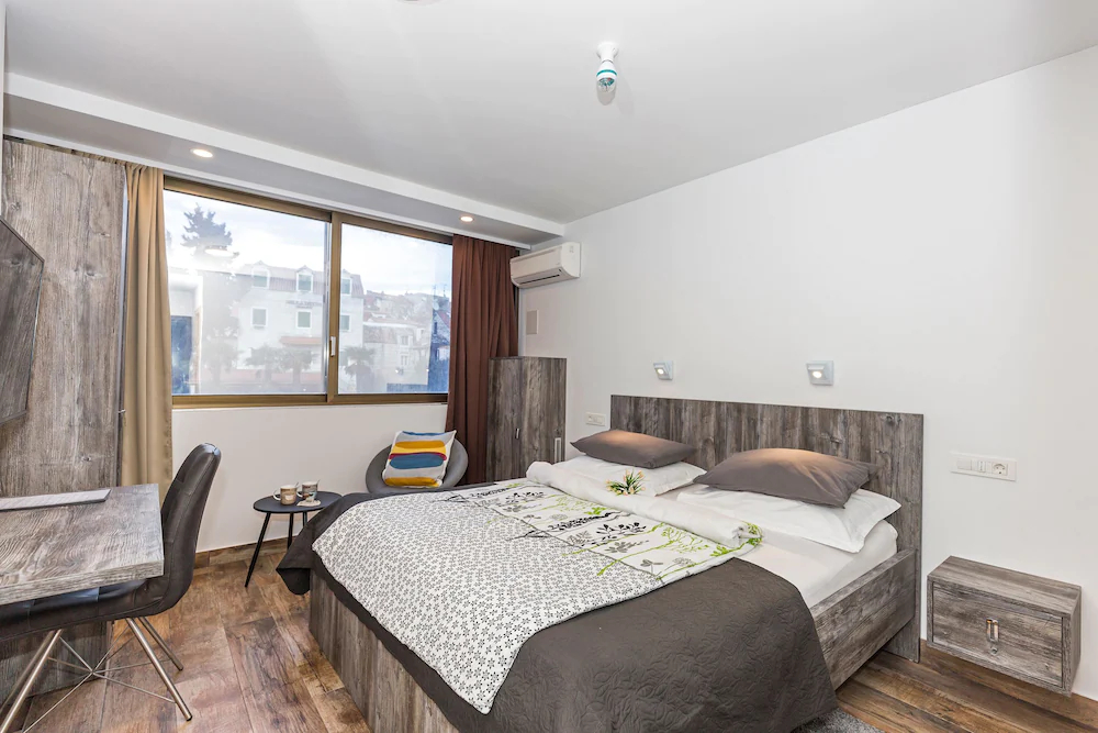 Apinelo Tower Rooms