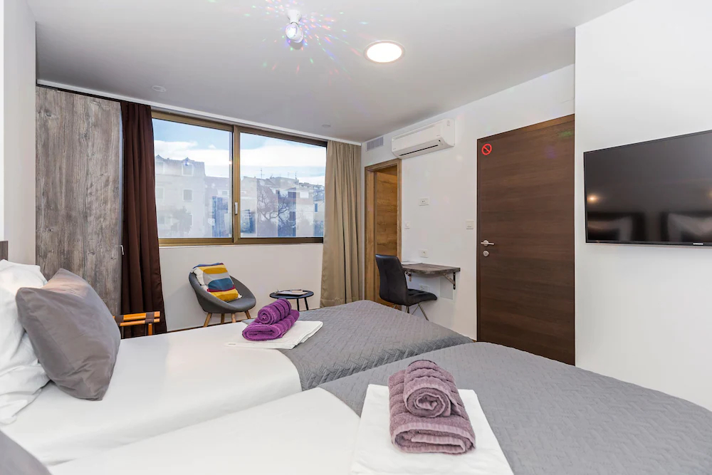 Apinelo Tower Rooms