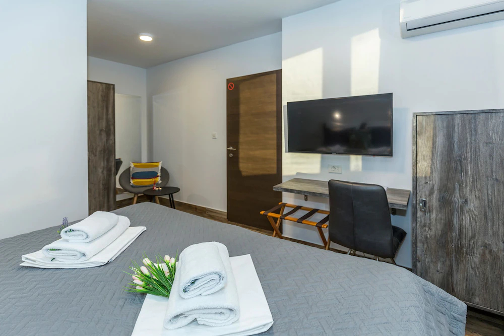 Apinelo Tower Rooms