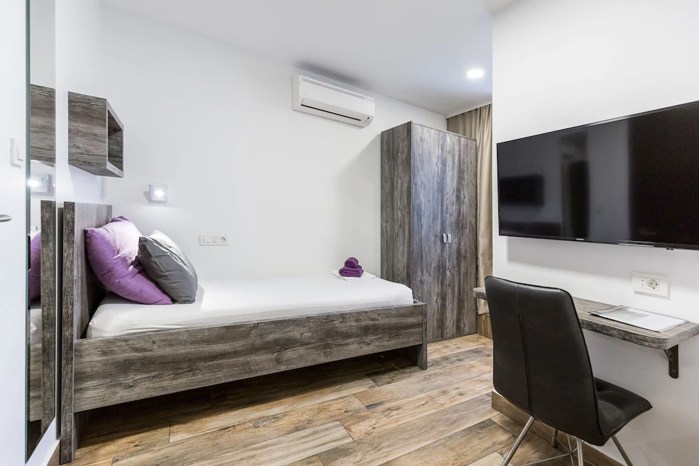 Apinelo Tower Rooms