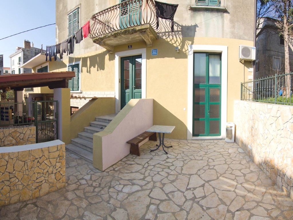 Apartments Sanda