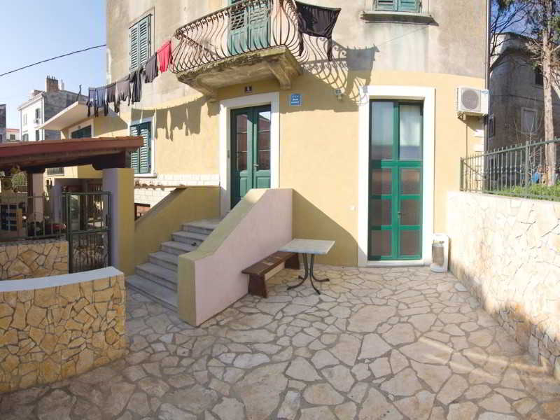 Apartments Sanda