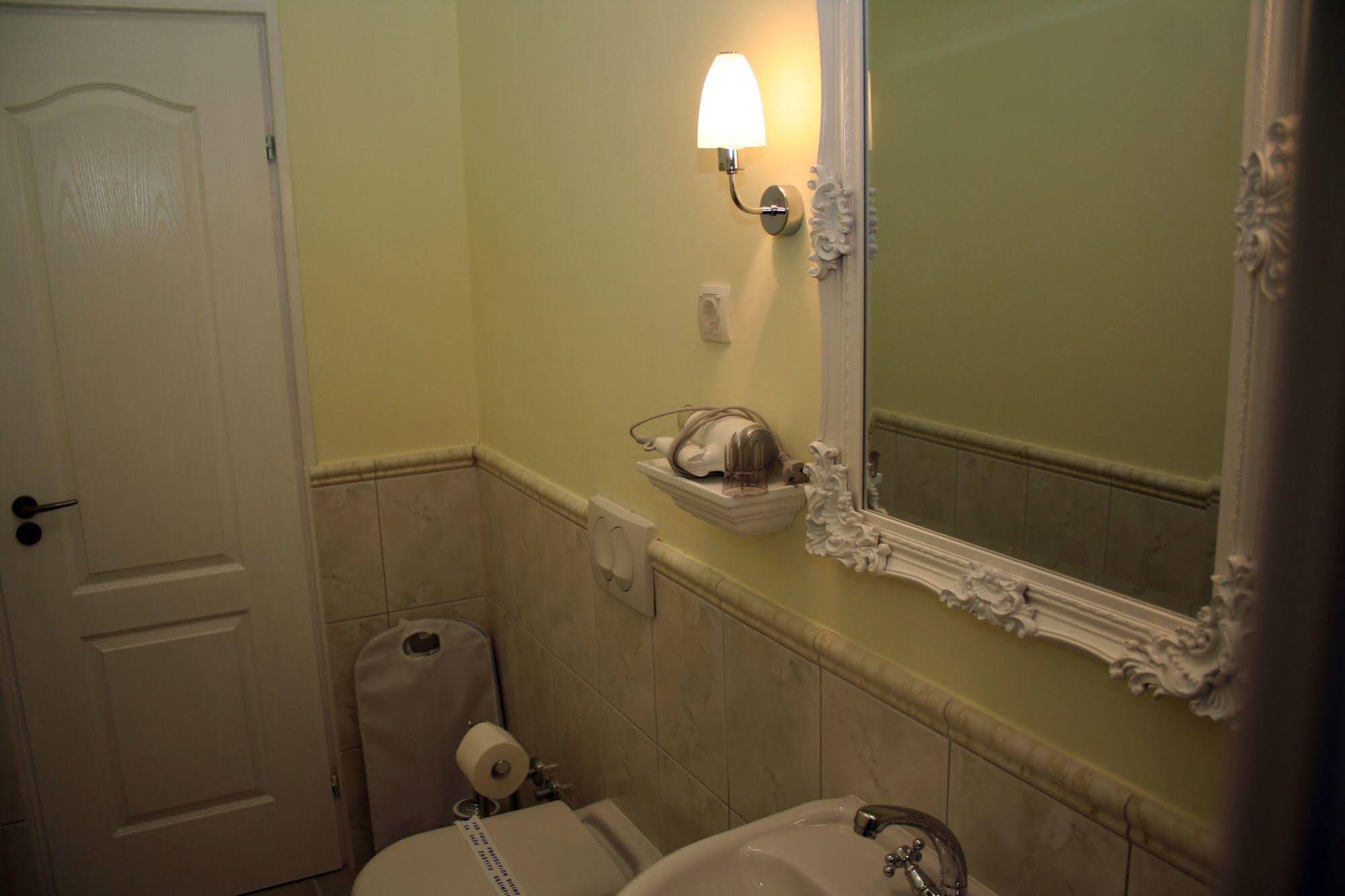 Banica Apartments & Rooms