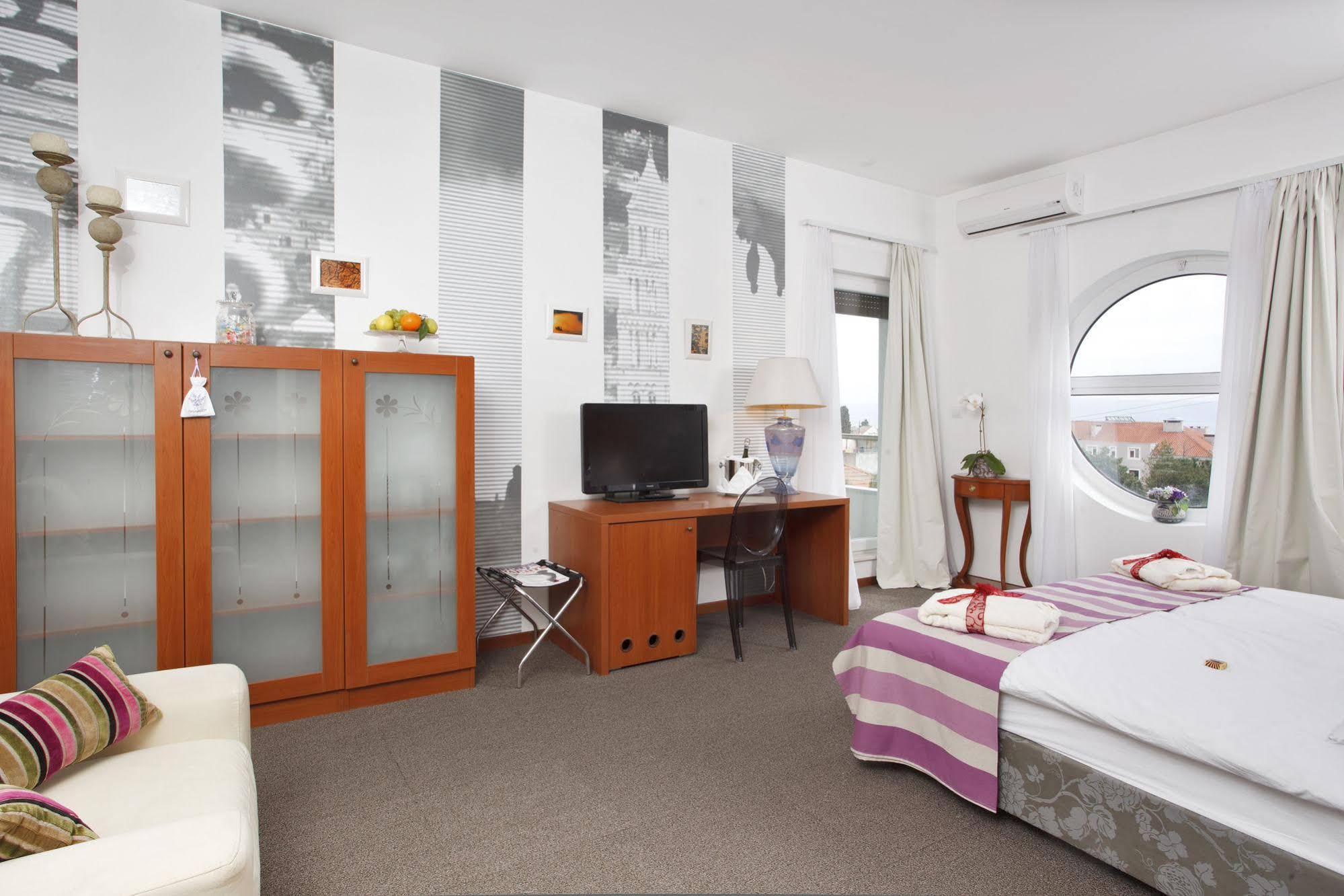 Boban Luxury Suites