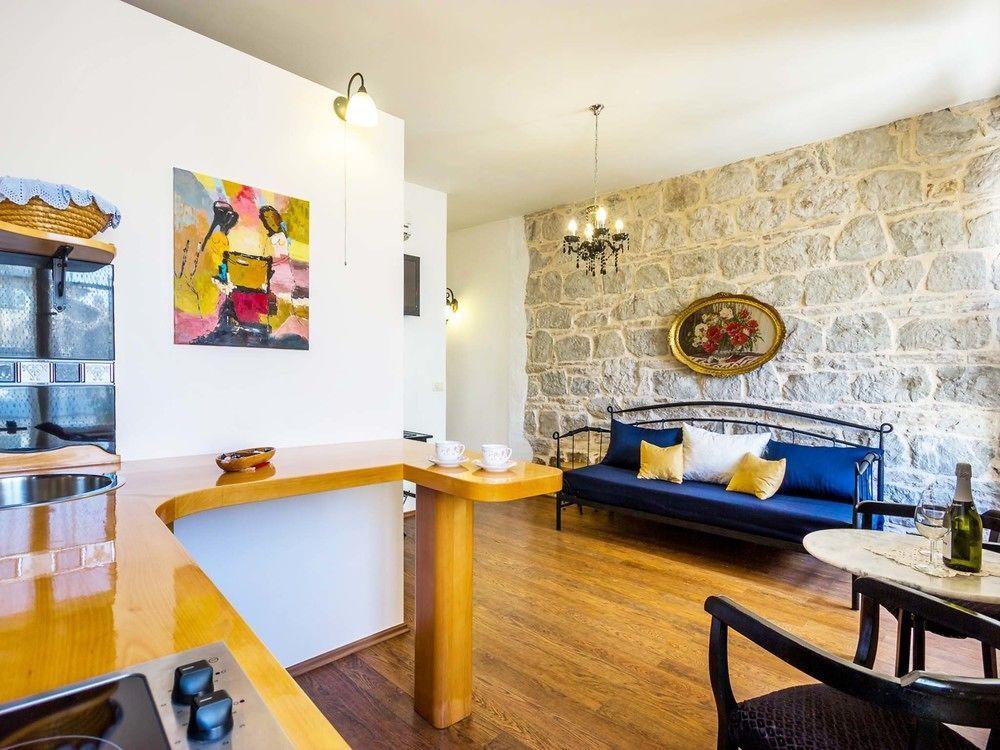 Captain's Apartment