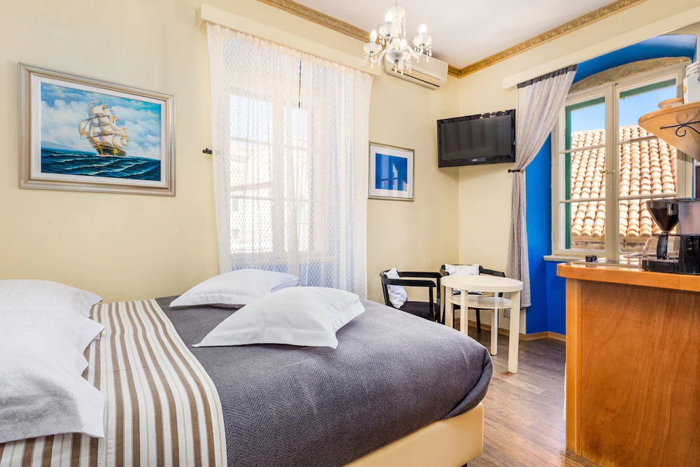 Captain's Apartment