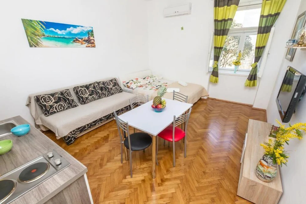 Central Jardin Guesthouse