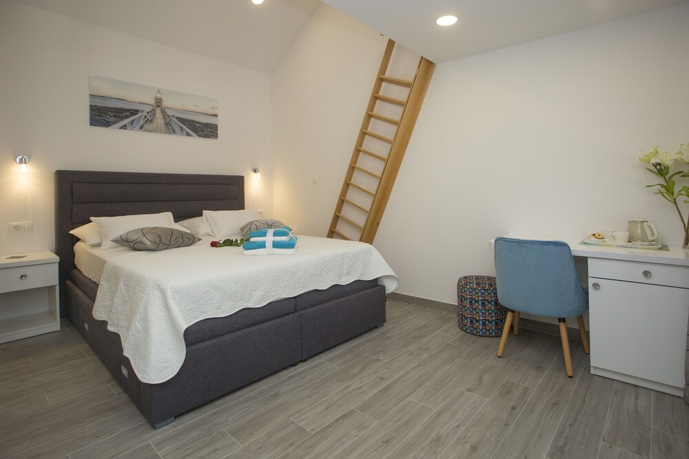 Central Old Town Rooms