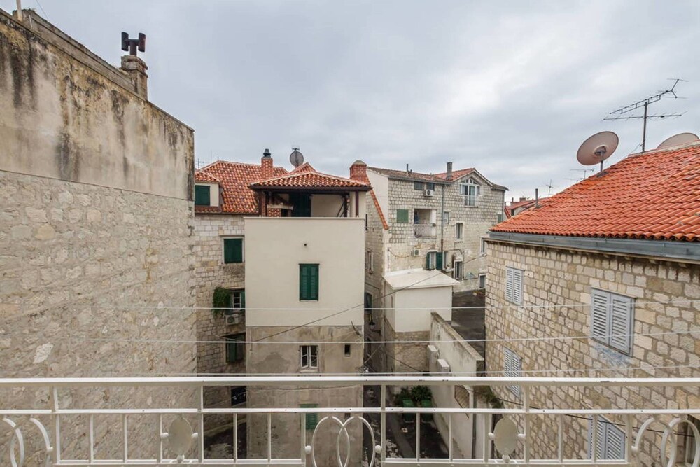 Central Old Town Rooms