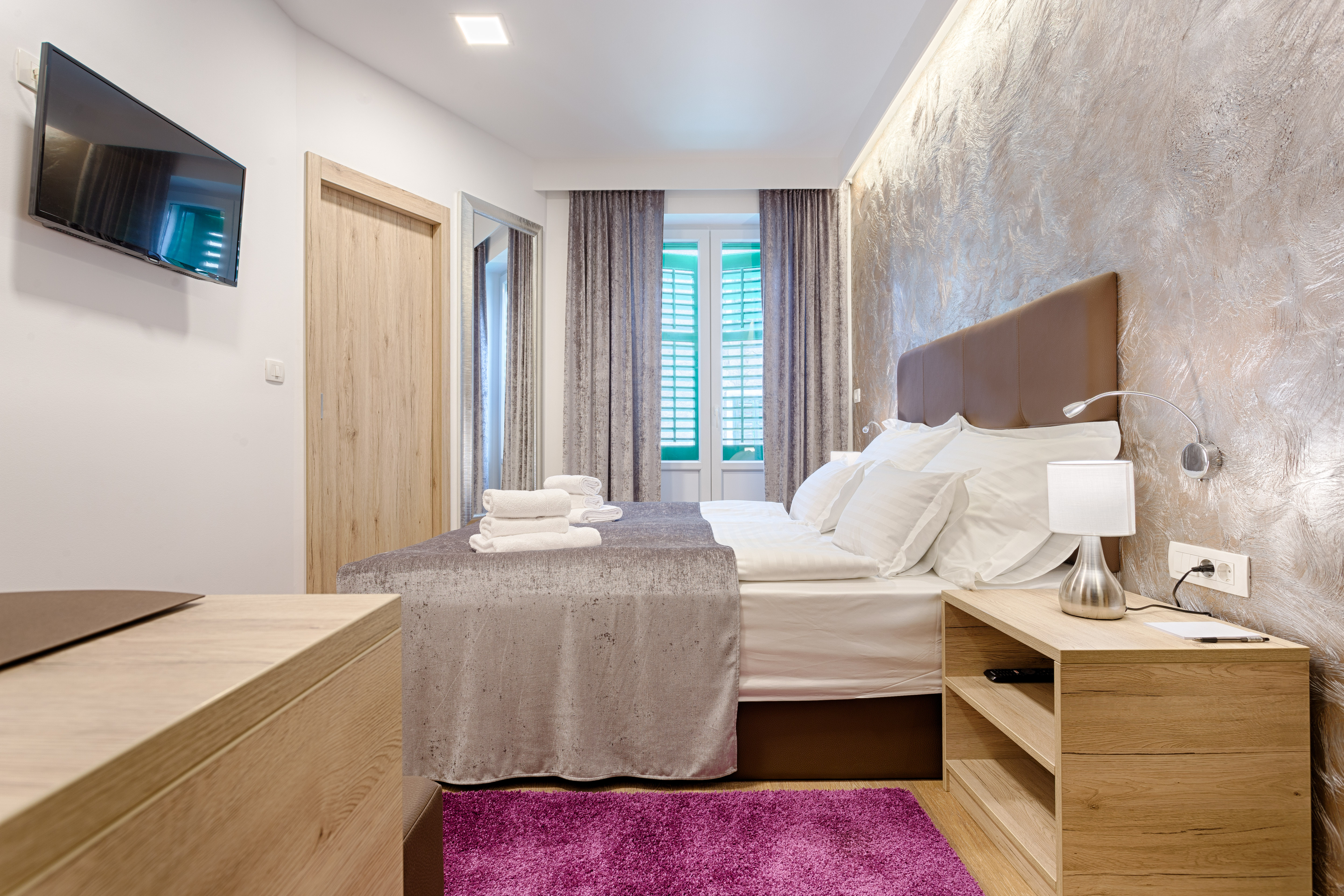 Central Pearl by Nono Ban