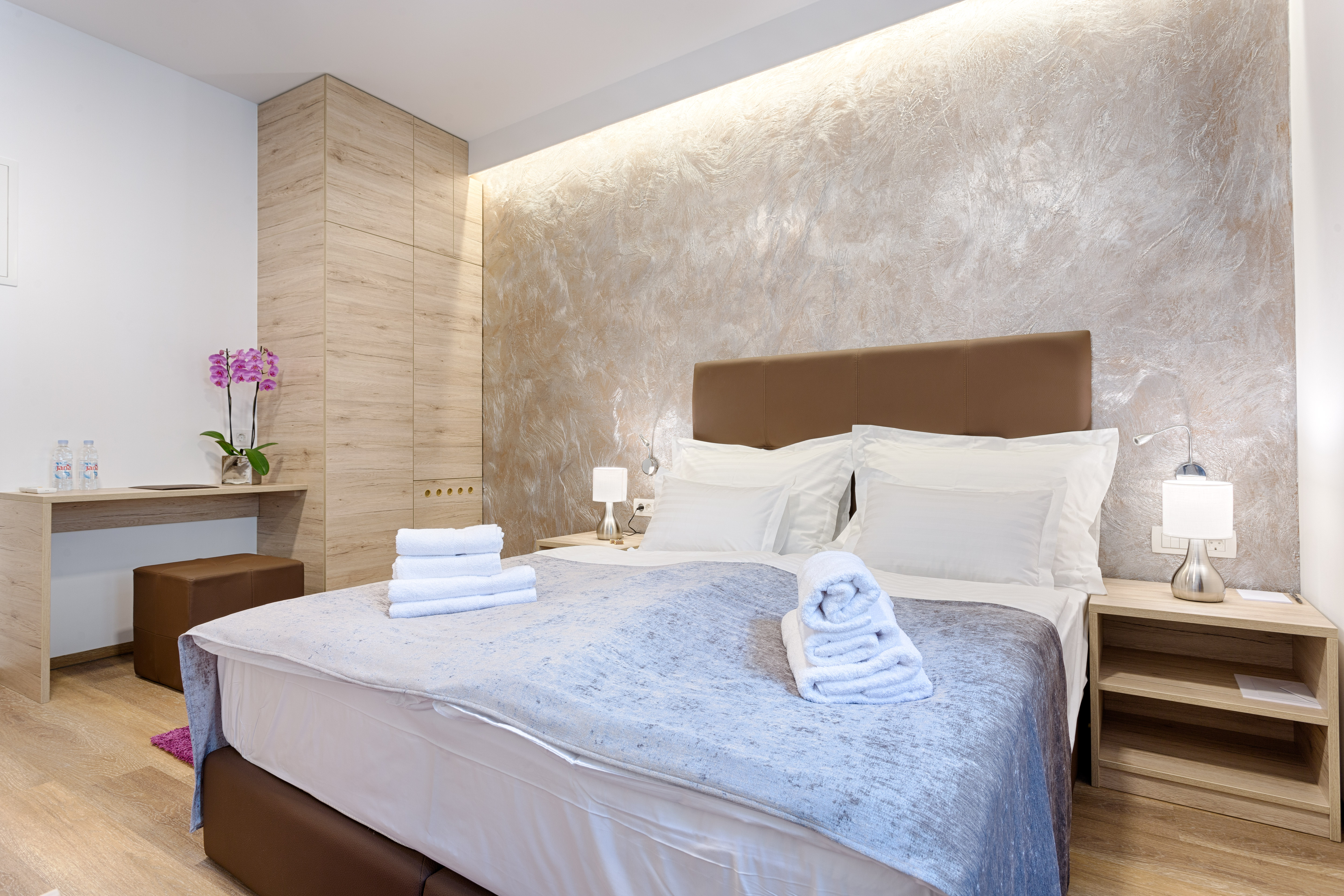 Central Pearl by Nono Ban