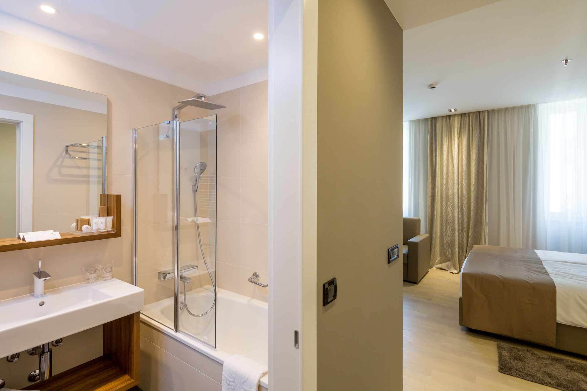 Cornaro Hotel