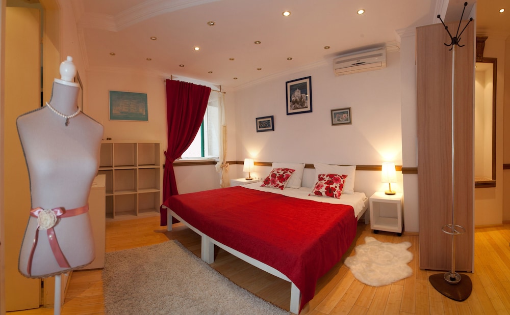 Cro Jet Set Apartments