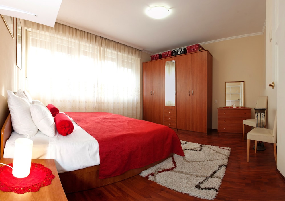 Cro Jet Set Apartments