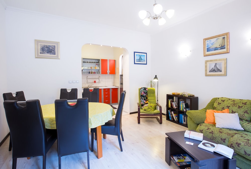 Cro Jet Set Apartments