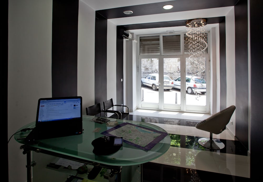 Cro Jet Set Apartments